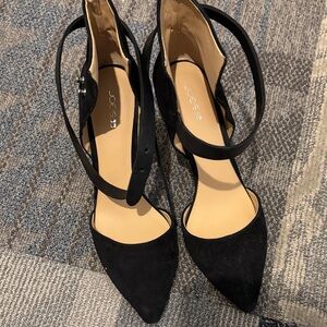 Joe's Jeans Black Pointed Toe Heels